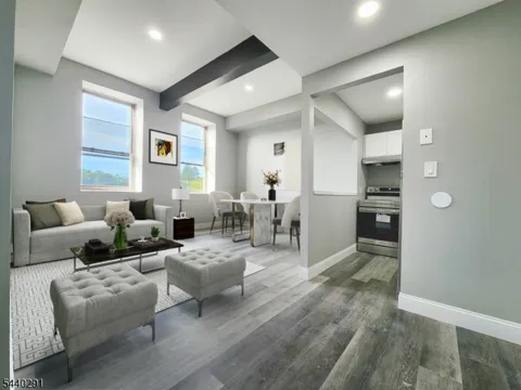 75 Sparta Ave #2a Unit 2a