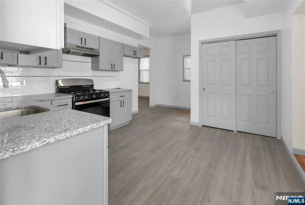 183 6th Street 181 Newark, NJ 07107