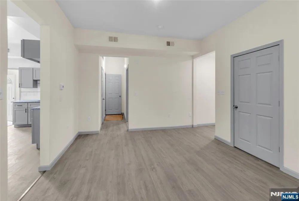 183 6th Street 181 Newark, NJ 07107