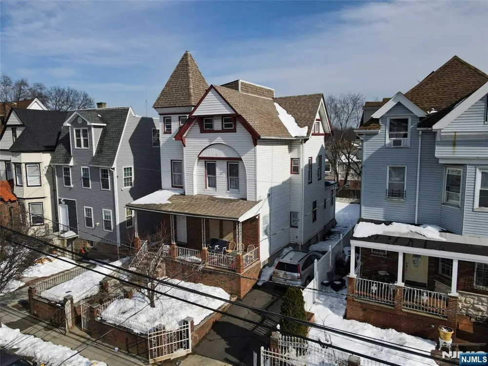 183 6th Street 181 Newark, NJ 07107