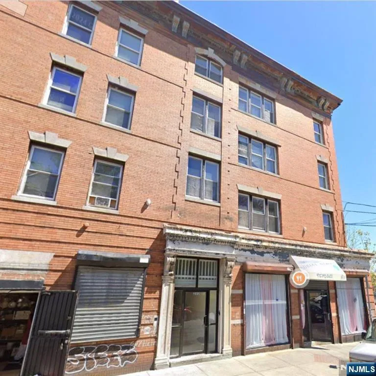 250 South Orange Avenue 3 Newark, NJ 07103