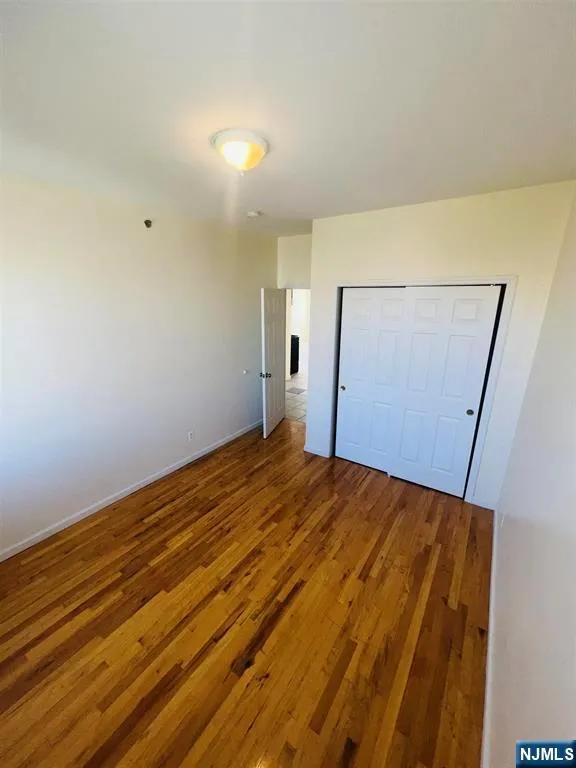 250 South Orange Avenue 3 Newark, NJ 07103