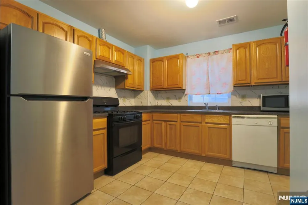 43 2nd Avenue Newark, NJ 07104