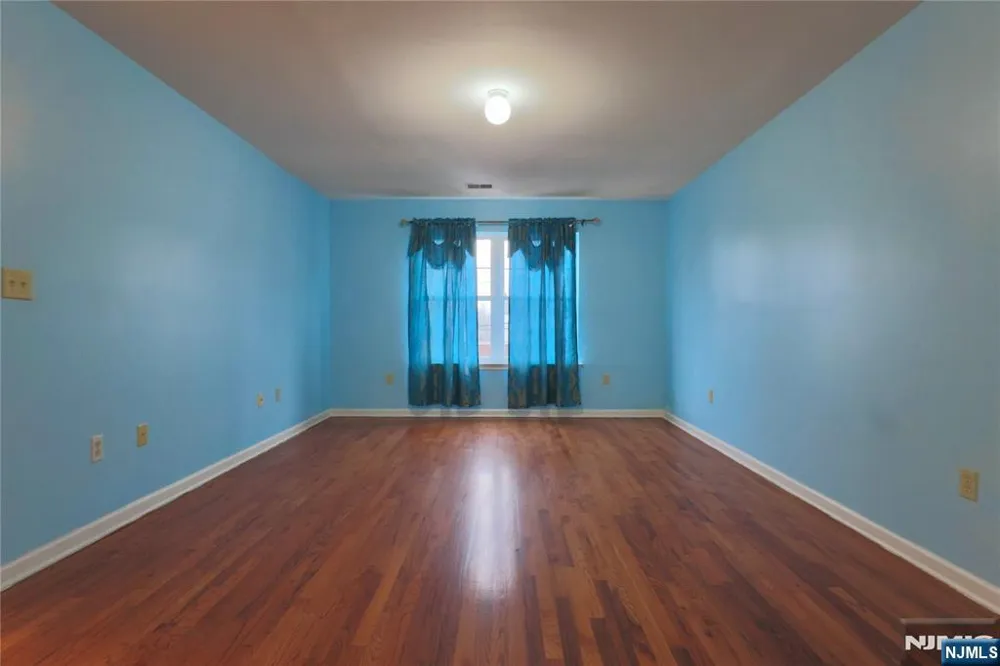 43 2nd Avenue Newark, NJ 07104