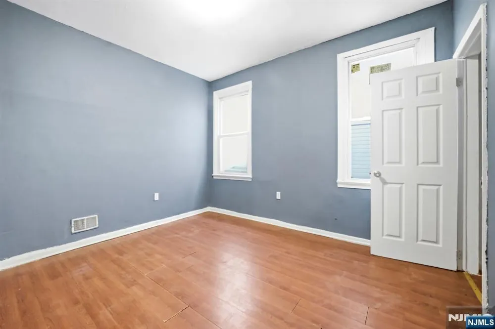 375 6th Avenue 1 Newark, NJ 07107