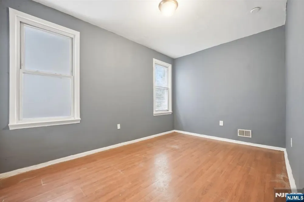 375 6th Avenue 1 Newark, NJ 07107