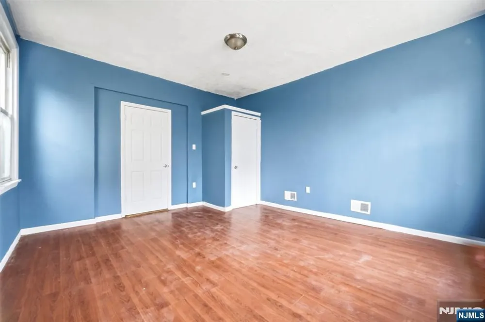 375 6th Avenue 1 Newark, NJ 07107