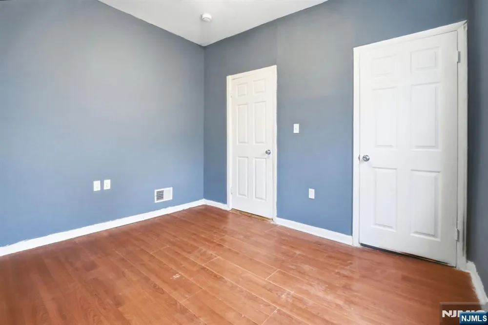 375 6th Avenue 1 Newark, NJ 07107