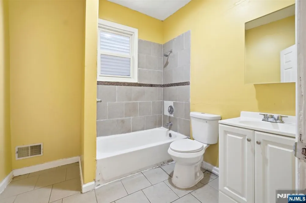 375 6th Avenue 1 Newark, NJ 07107