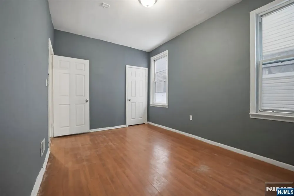375 6th Avenue 1 Newark, NJ 07107