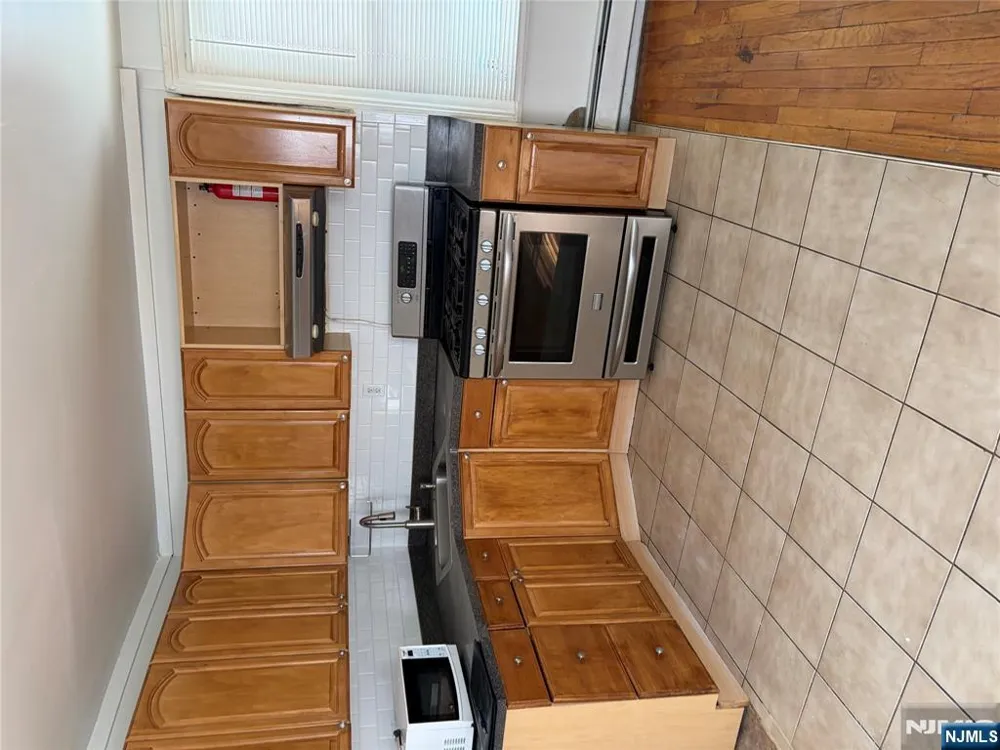 23-25 Garrison 2 Paterson, NJ 07522