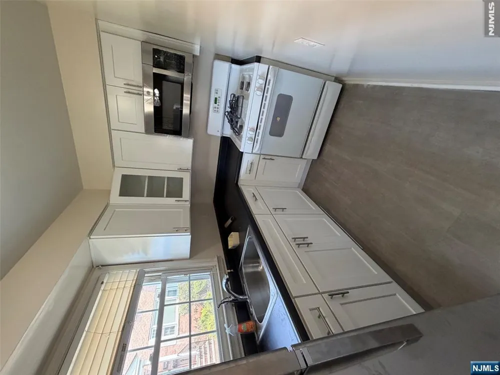 60 Columbia Avenue 25 Dumont, NJ 07628