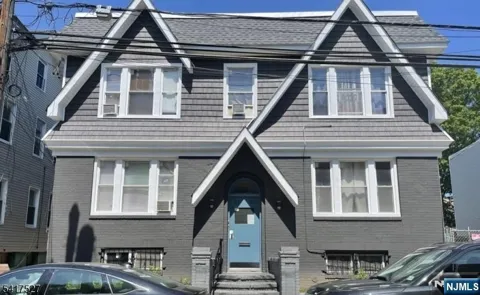 83 Aldine Street 2R