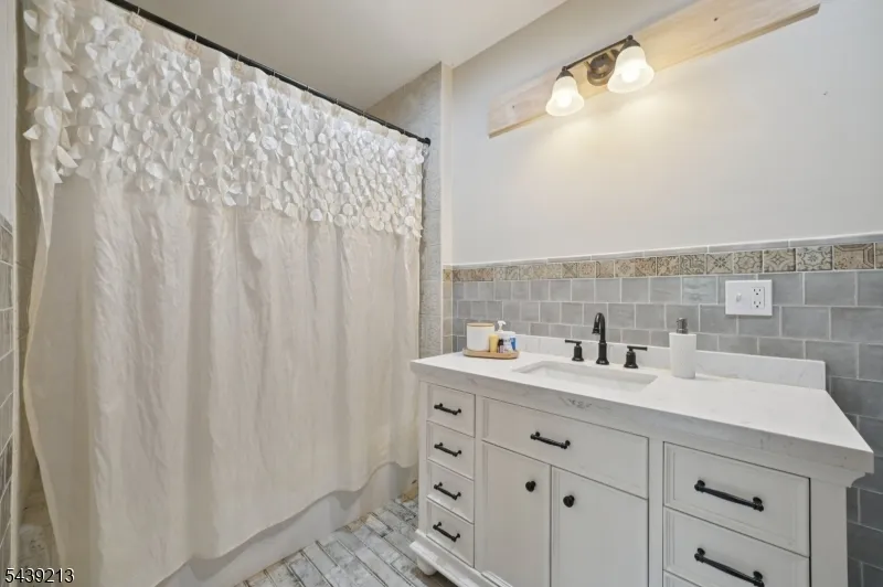 2 Lyonsville Rd Rockaway, NJ 07005