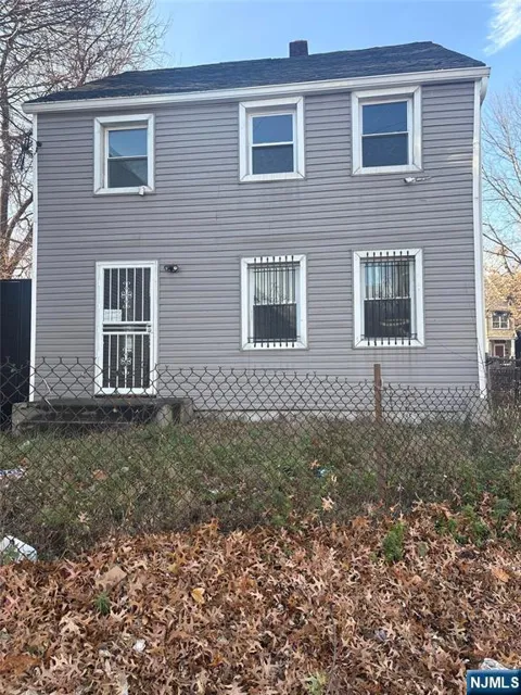 172 Main Street 5