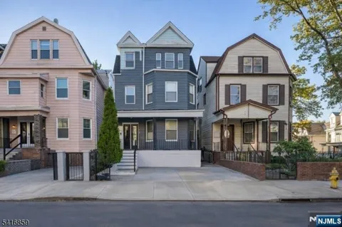 226 9th Street
