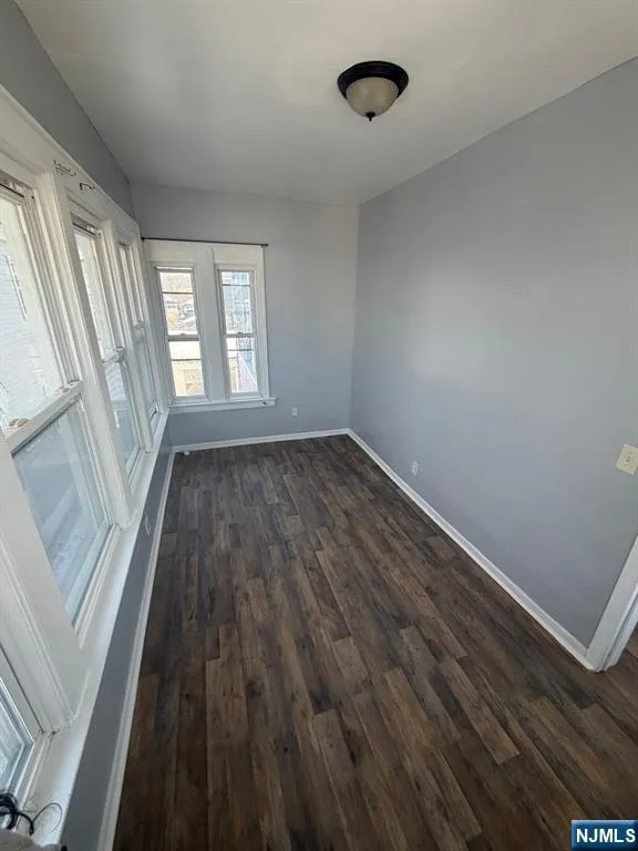73 Arsdale 2 East Orange, NJ 07018