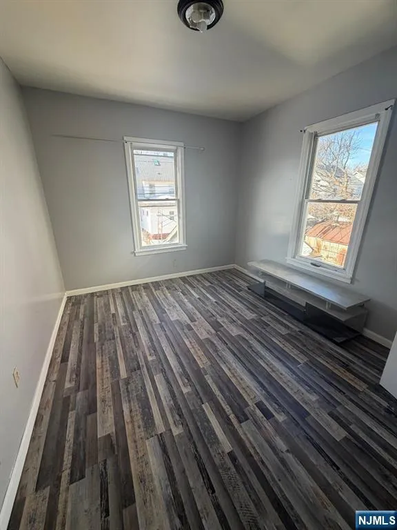 73 Arsdale 2 East Orange, NJ 07018