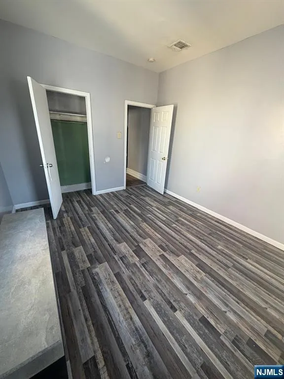 73 Arsdale 2 East Orange, NJ 07018