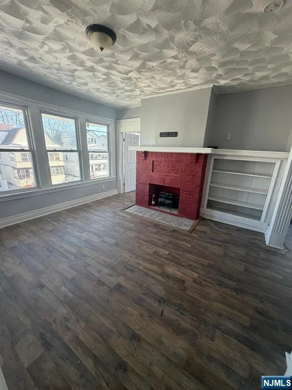 73 Arsdale 2 East Orange, NJ 07018