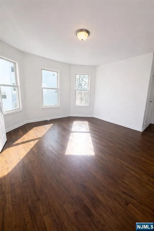 81-85 Columbia Avenue 2 Newark, NJ 07106