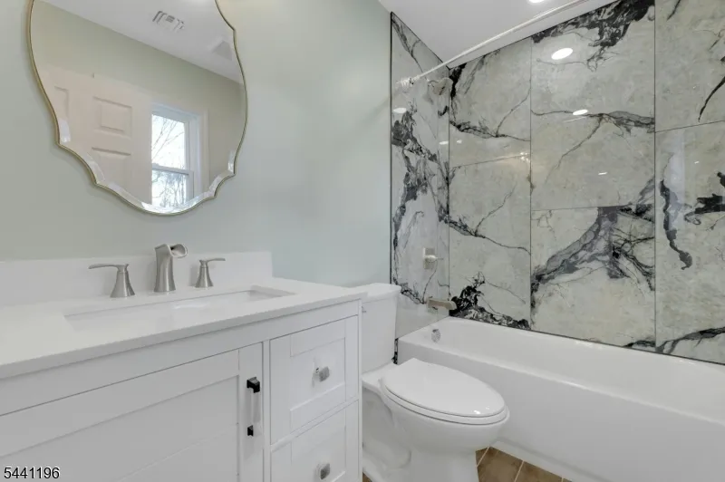 1 Kinderkamack Rd Hillsdale, NJ 07642
