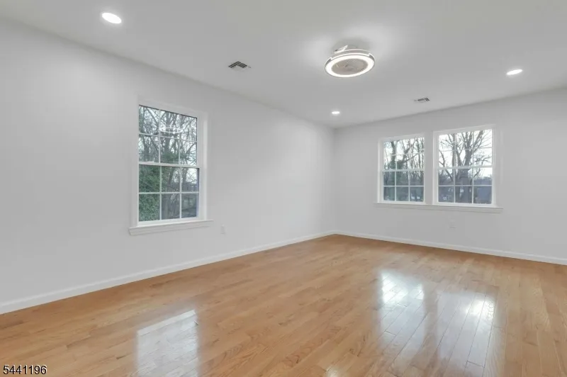 1 Kinderkamack Rd Hillsdale, NJ 07642