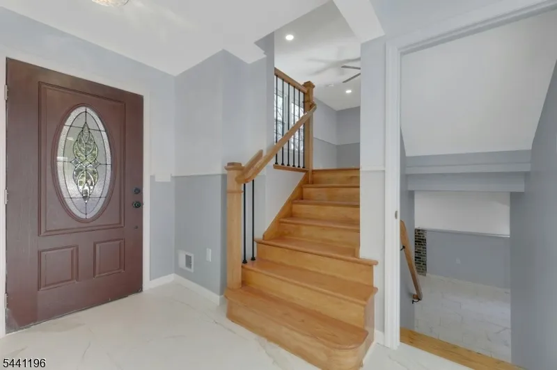 1 Kinderkamack Rd Hillsdale, NJ 07642