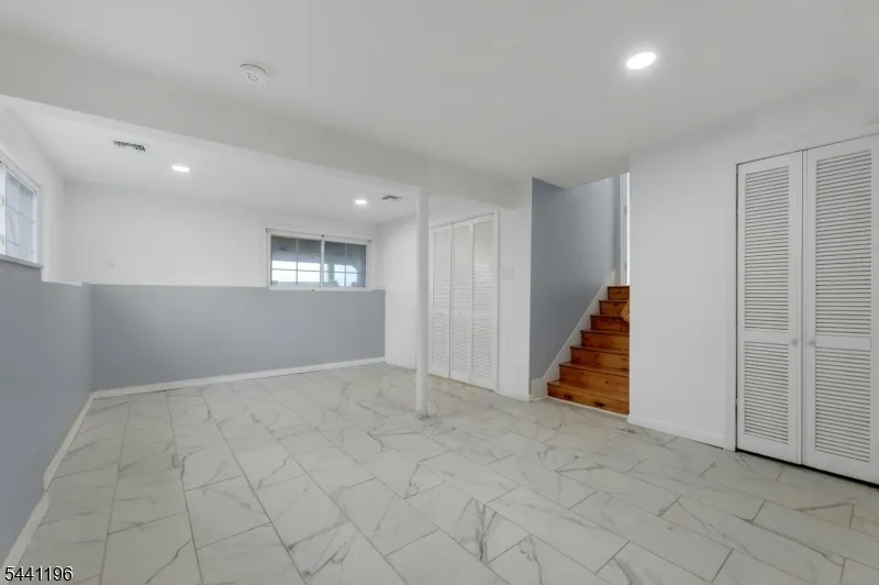 1 Kinderkamack Rd Hillsdale, NJ 07642