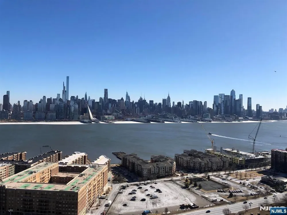 5701 Kennedy Boulevard 14 L West New York, NJ 07093
