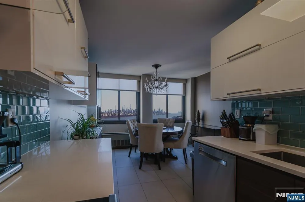 200 Winston Drive 2319 Cliffside Park, NJ 07010