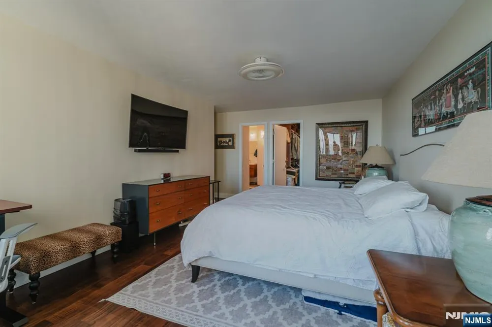 200 Winston Drive 2319 Cliffside Park, NJ 07010
