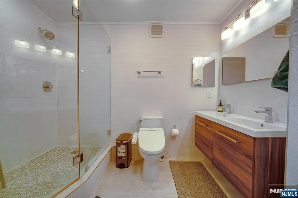200 Winston Drive 2319 Cliffside Park, NJ 07010