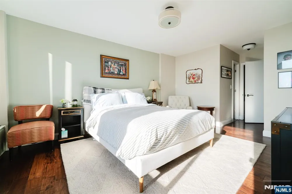 200 Winston Drive 2319 Cliffside Park, NJ 07010