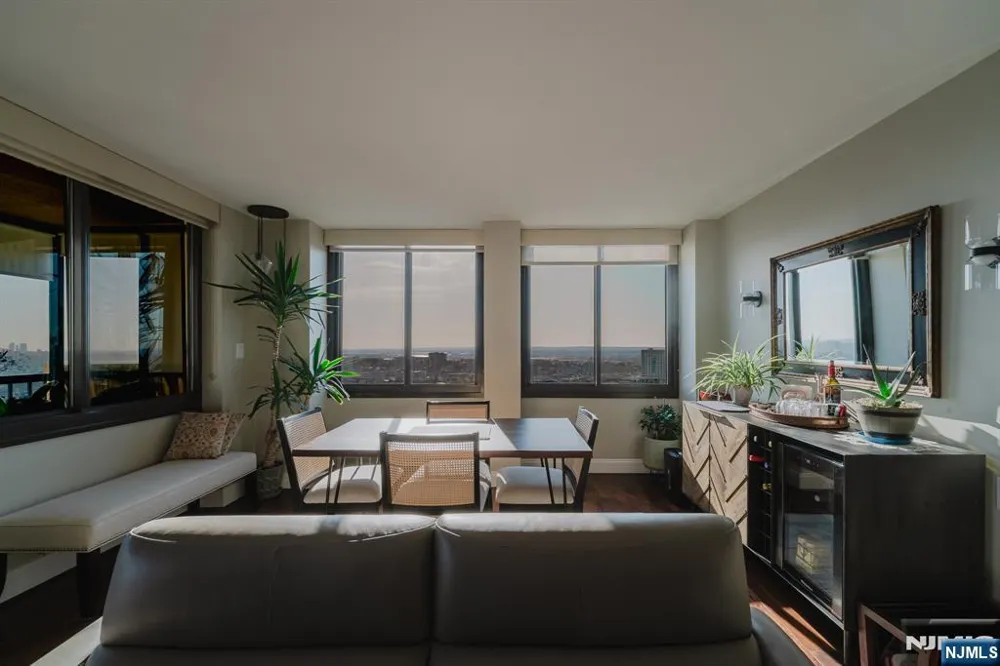 200 Winston Drive 2319 Cliffside Park, NJ 07010