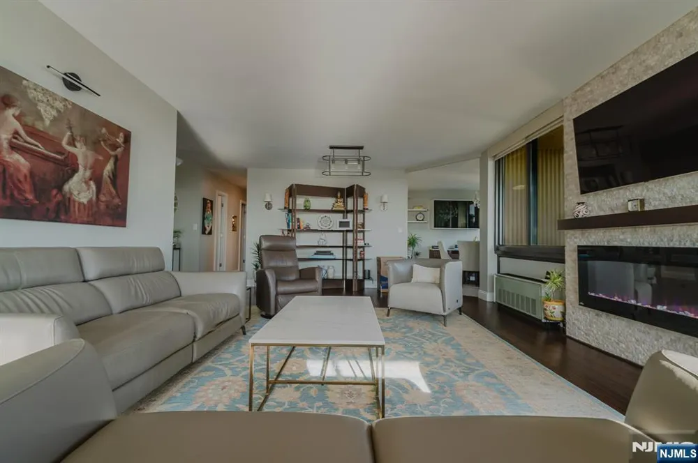 200 Winston Drive 2319 Cliffside Park, NJ 07010