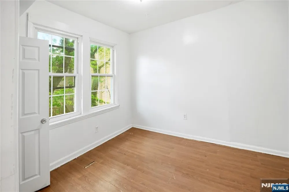 375 6th Avenue 2 Newark, NJ 07107