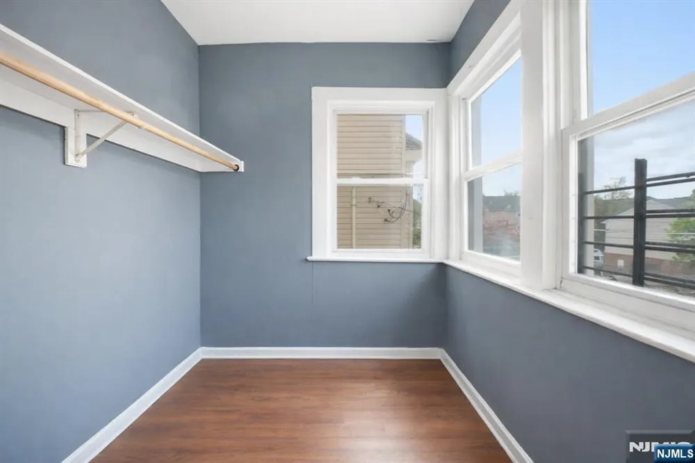 375 6th Avenue 2 Newark, NJ 07107