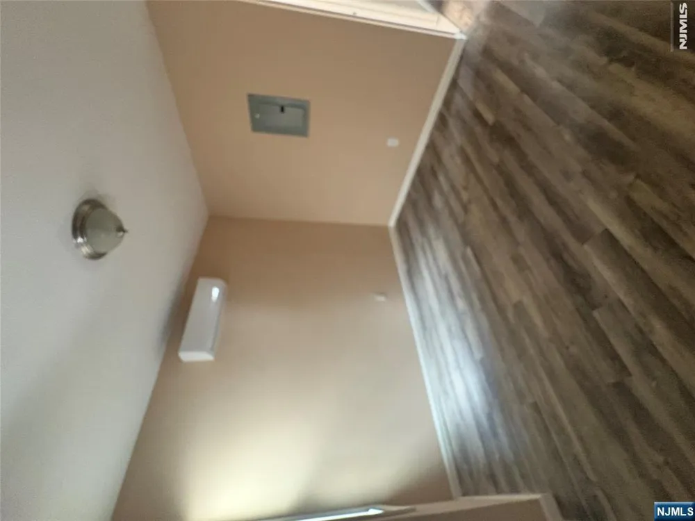 172 Main Street 3 Paterson, NJ 07522