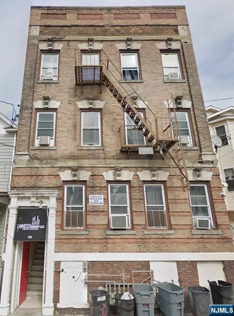 331 Magnolia Avenue