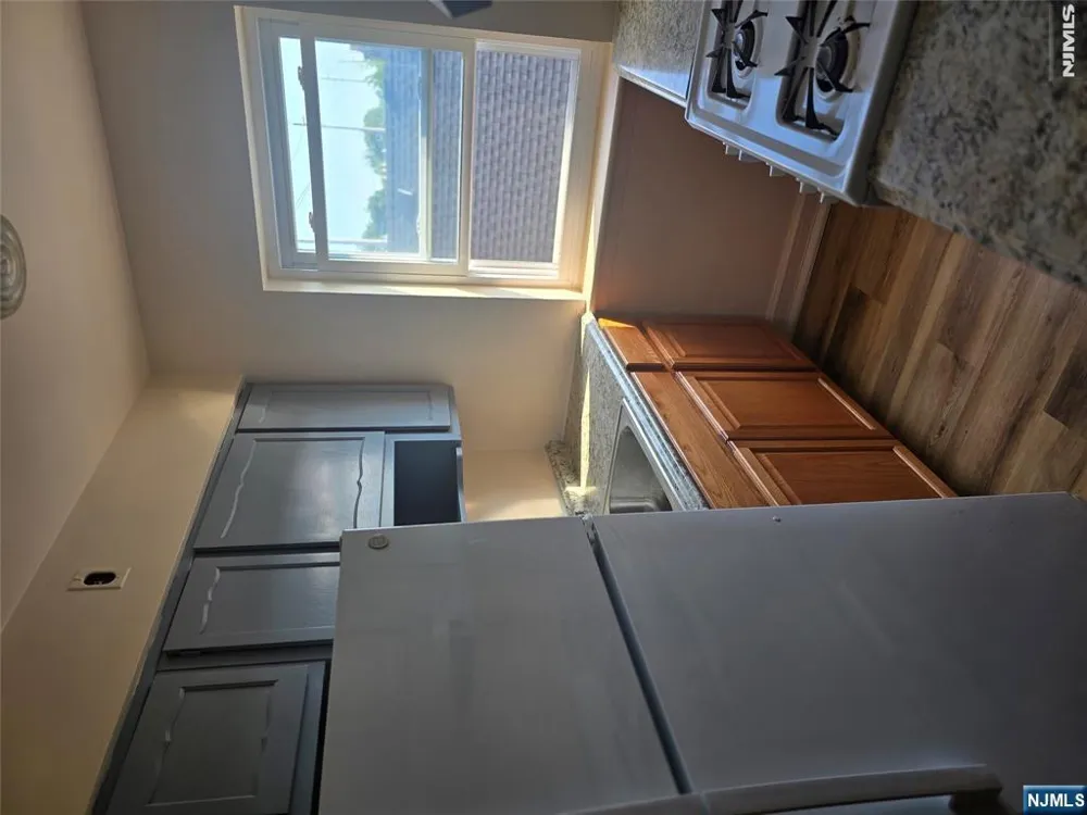 475 Grand Avenue 3B Palisades Park, NJ 07650