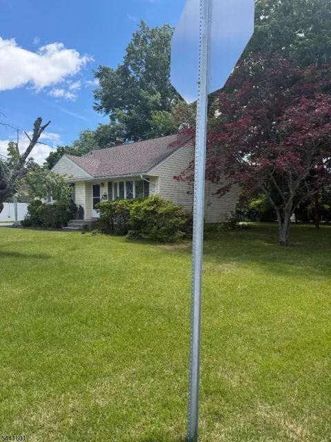 19 Anthony Blvd