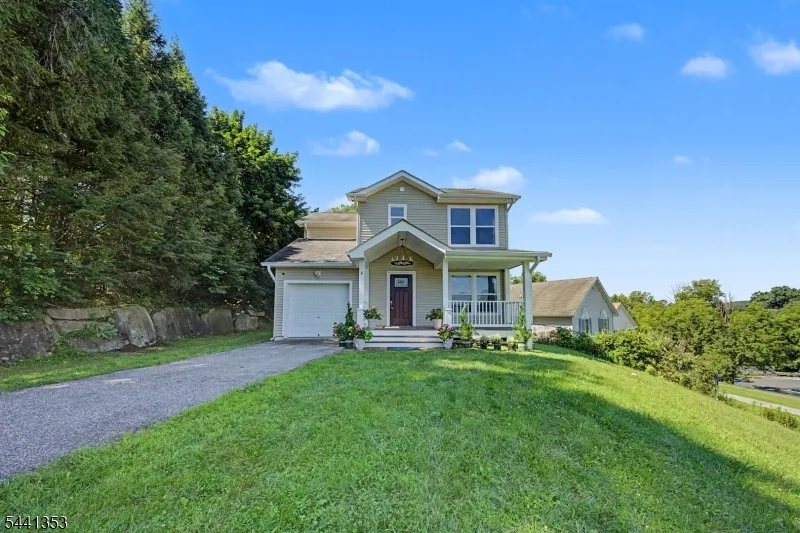 4 Michael Ct Hamburg, NJ 07419