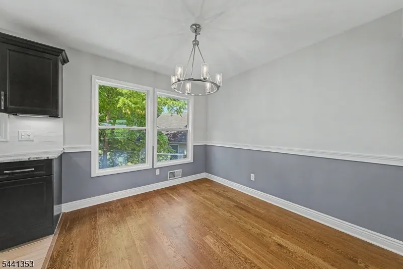 4 Michael Ct Hamburg, NJ 07419