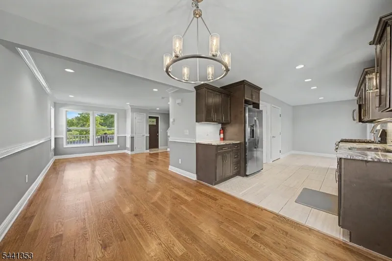 4 Michael Ct Hamburg, NJ 07419