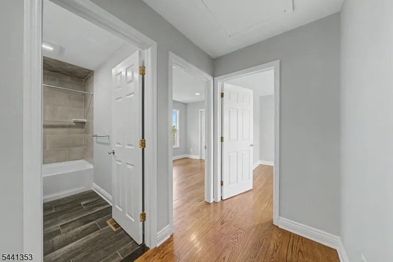 4 Michael Ct Hamburg, NJ 07419