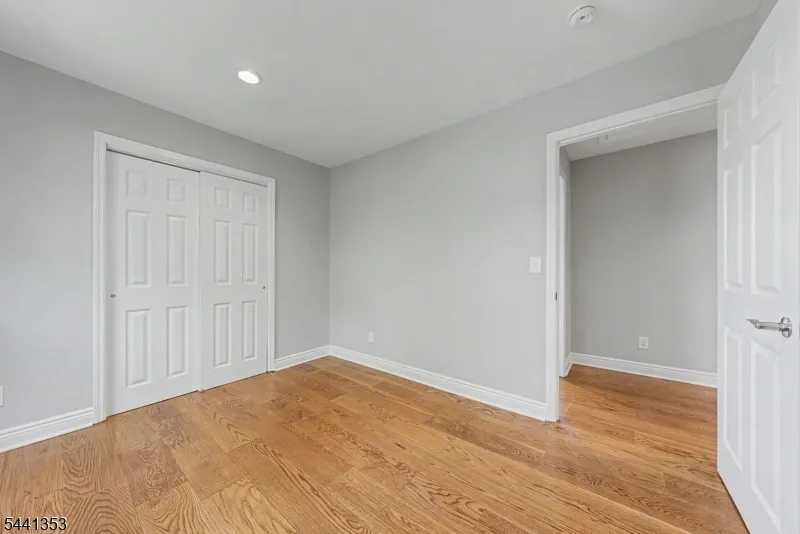 4 Michael Ct Hamburg, NJ 07419