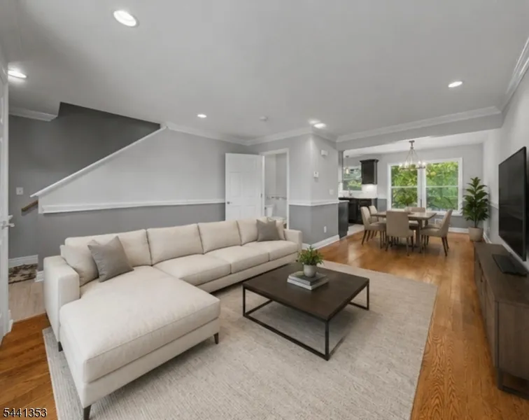 4 Michael Ct Hamburg, NJ 07419