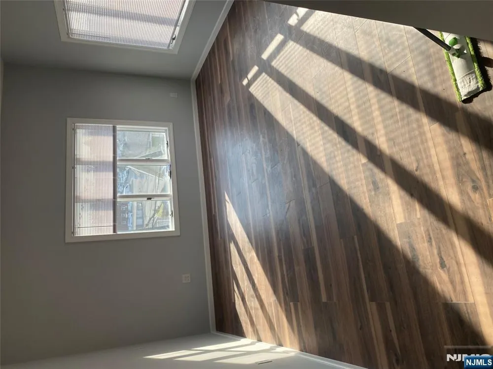 733 Anderson 3 Cliffside Park, NJ 07010