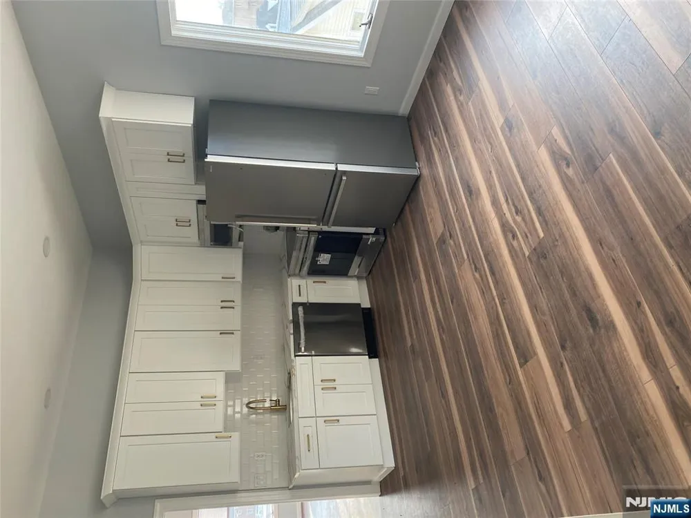 733 Anderson 3 Cliffside Park, NJ 07010